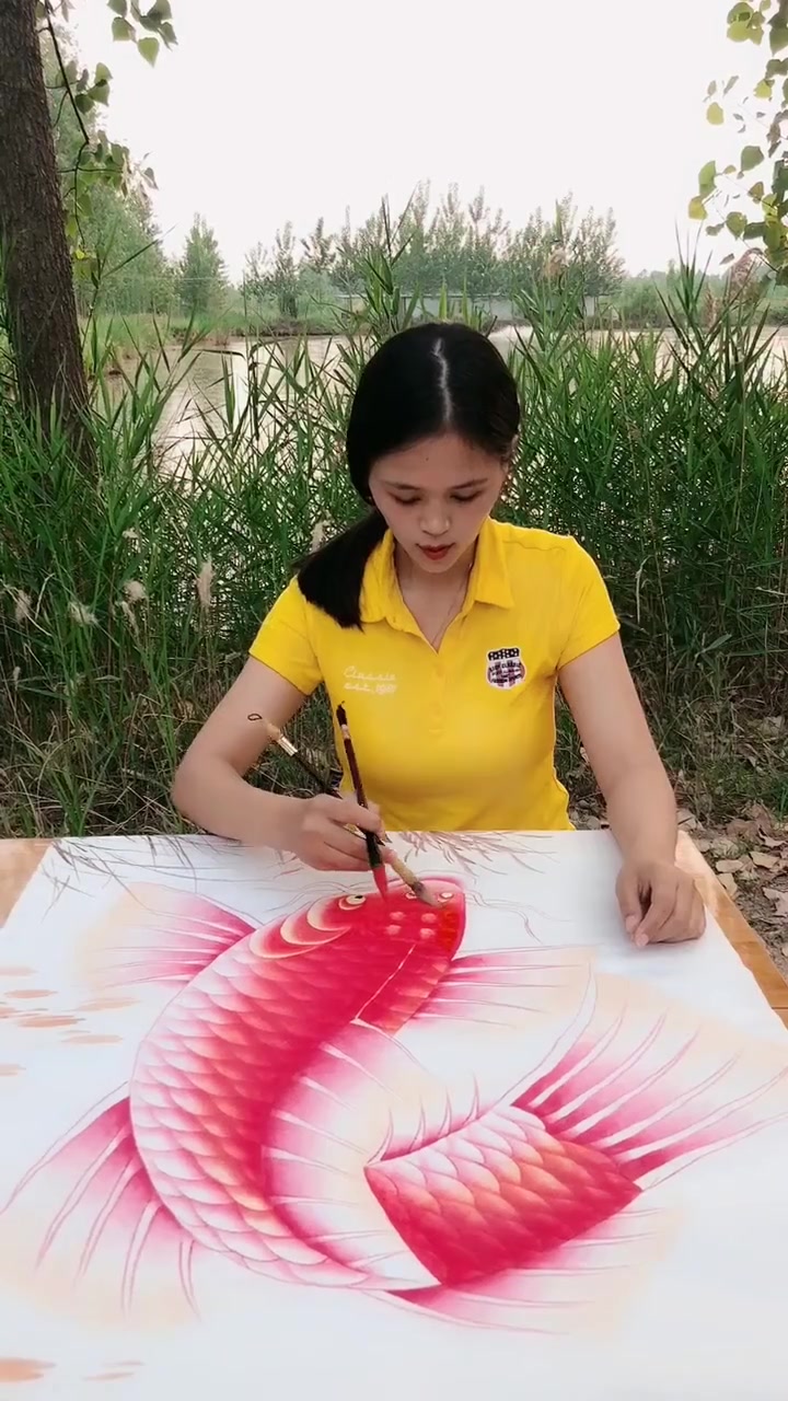 大神画画,这条鲤鱼的图案,真好看!