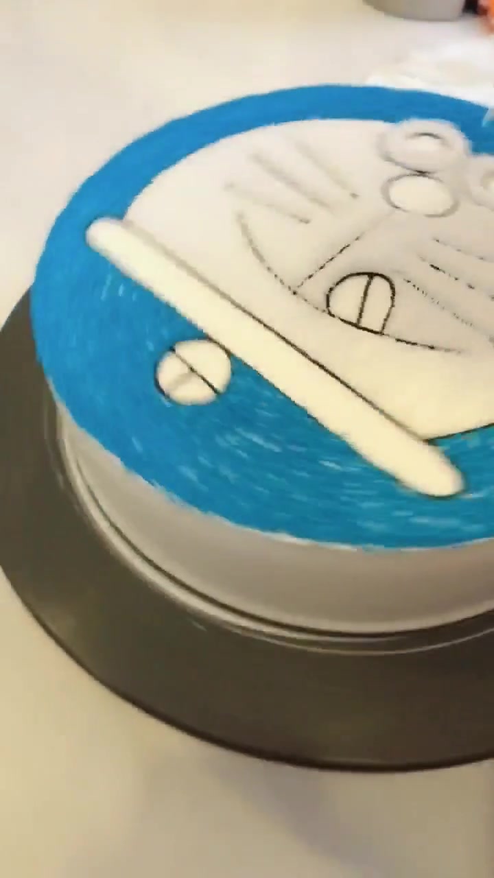 哆啦A梦蛋糕制作,这么可爱的蛋糕,让你下不去嘴!