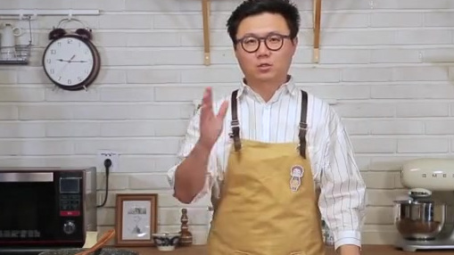 【味噌鸡丁,5分钟出锅的下饭菜 不信? 来看】这视频几乎是一镜到底,我常做的一道下饭快手菜