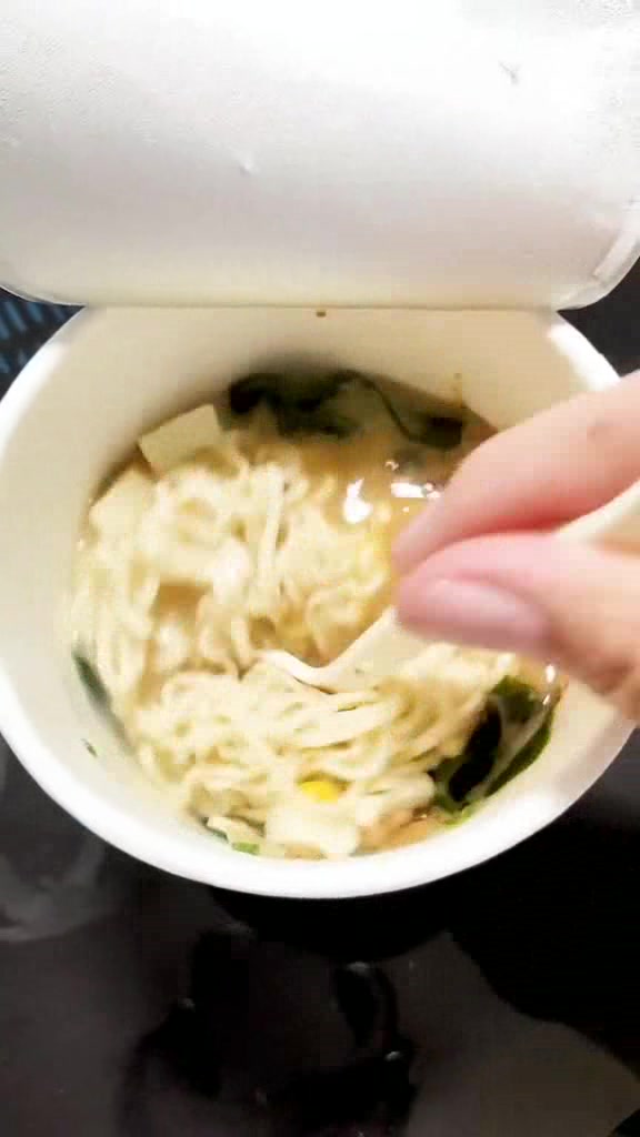 这问题困扰我多年了,到底方便面是长胖还是没营养吗?