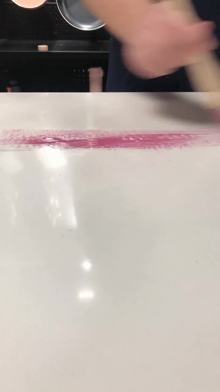 蛋糕上的皇冠装饰,制作过程竟这么简单,手残党都能学会!