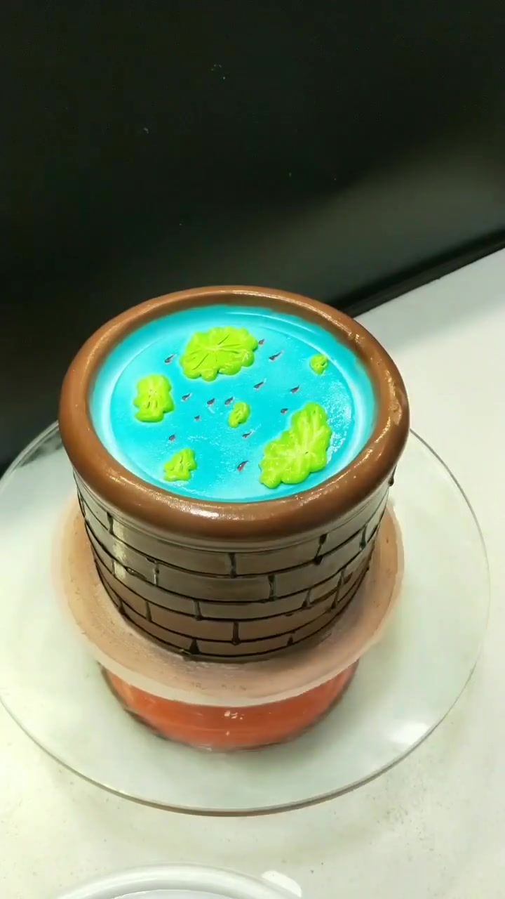 本以为也就是个平常的蛋糕,不想师傅一上手,成了高级私家定制