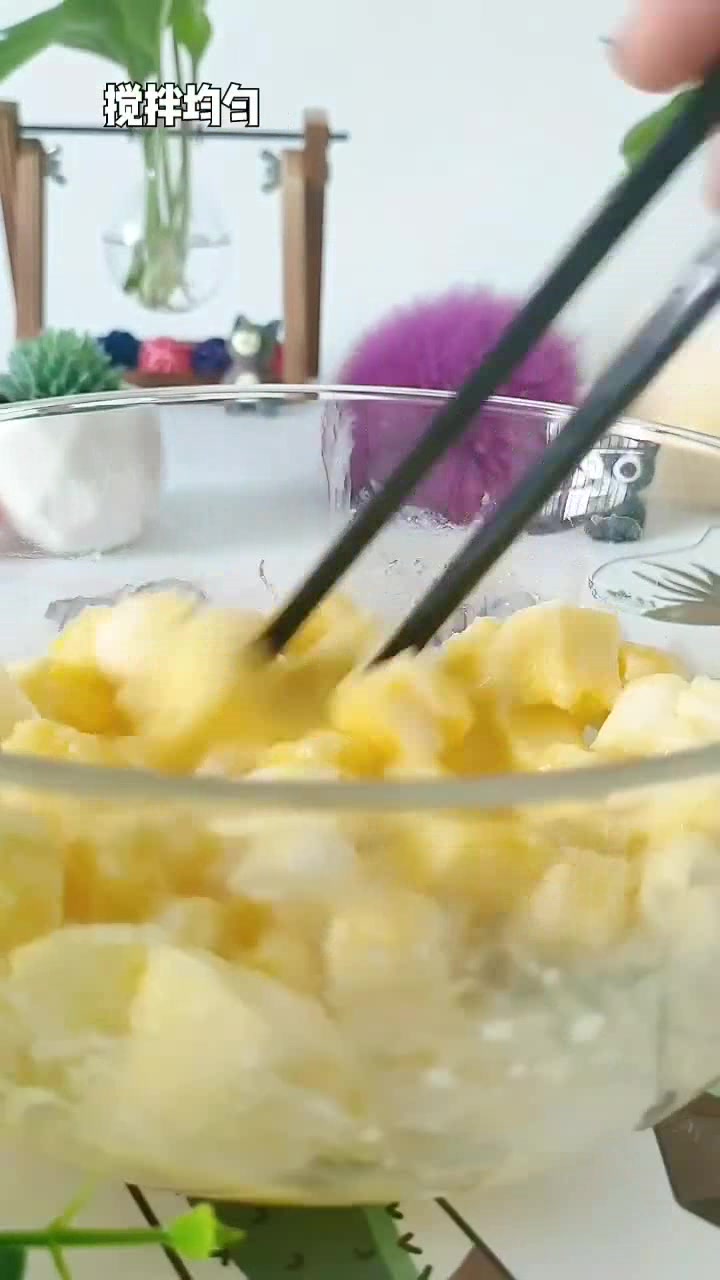 剩馒头不要扔,教你新吃法,配上一碗白粥,简单又营养