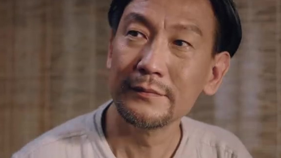 【同吃中国面,同爱新中国】致敬新中国成立70周年,中国日报推出创意微电影《一碗鲜虾面》。影