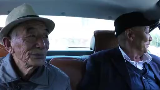 【红原公安的挚爱】        ——麦笛 70年前 红军走过一片广袤的草原 瘴气氤氲的红