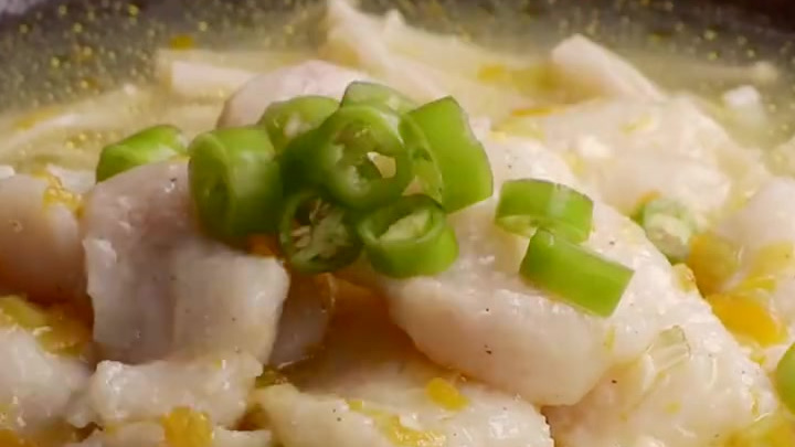 【金汤龙利鱼】酸酸辣辣的下饭神器!黄灯笼椒造就独特风味,给鲜美滑嫩的鱼肉增加微辣鲜香的口味
