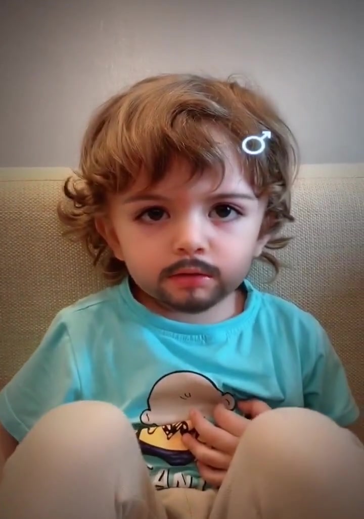 被特效玩坏的混血萌宝鱼仙儿,长了大胡子都这么帅,真是逆天颜值