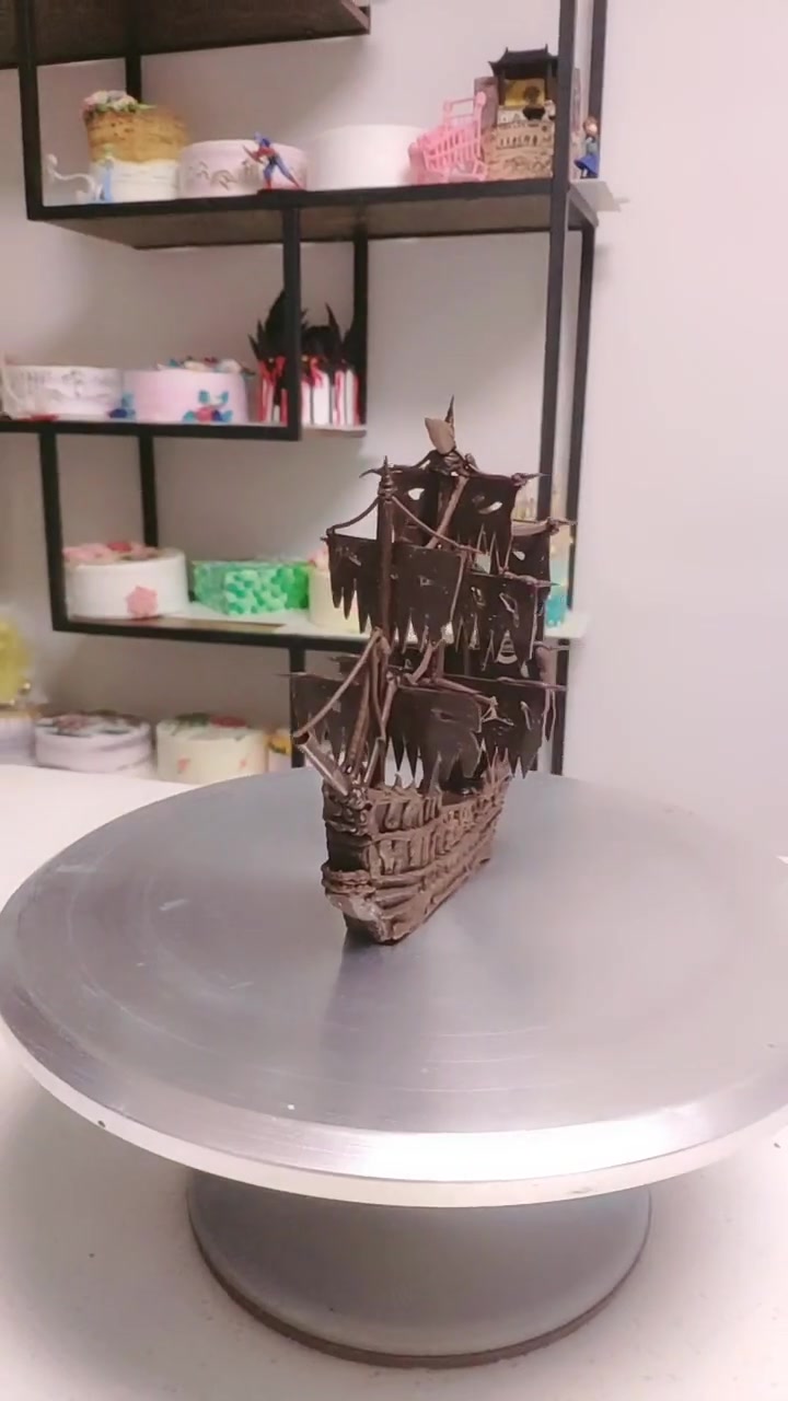 高手在民间,蛋糕装饰上的海盗船,能这样做出来,佩服!