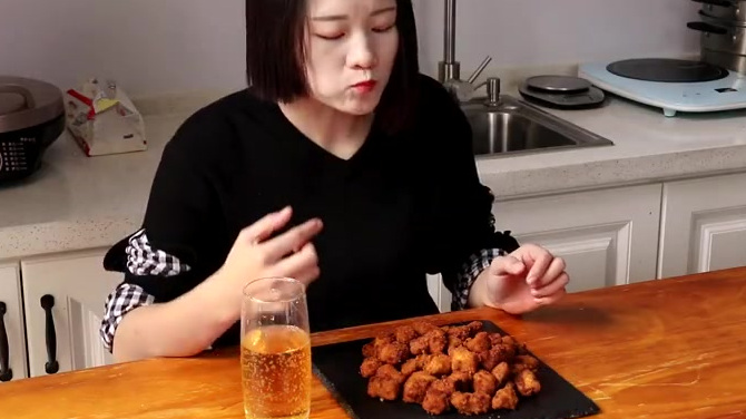 【家庭版鸡米花】秃头了?吃点高热量治愈一下。自制家庭版鸡米花,比外面卖的还要好吃,干净放心