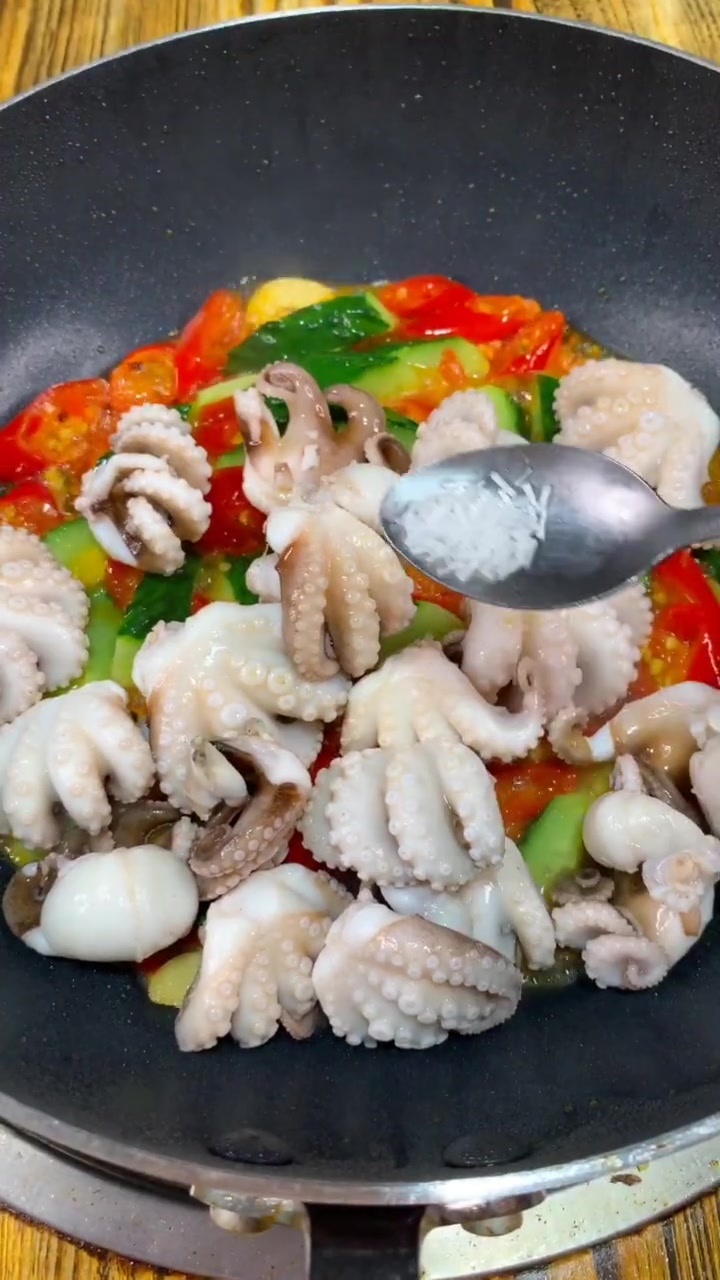 原来八爪鱼还可以这样做,香辣爽口的泡椒八爪鱼,保证吃了还想吃