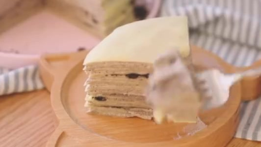 【奥利奥千层蛋糕】一款不用烤箱也能做的蛋糕,即使零基础的小伙伴也能很轻松~