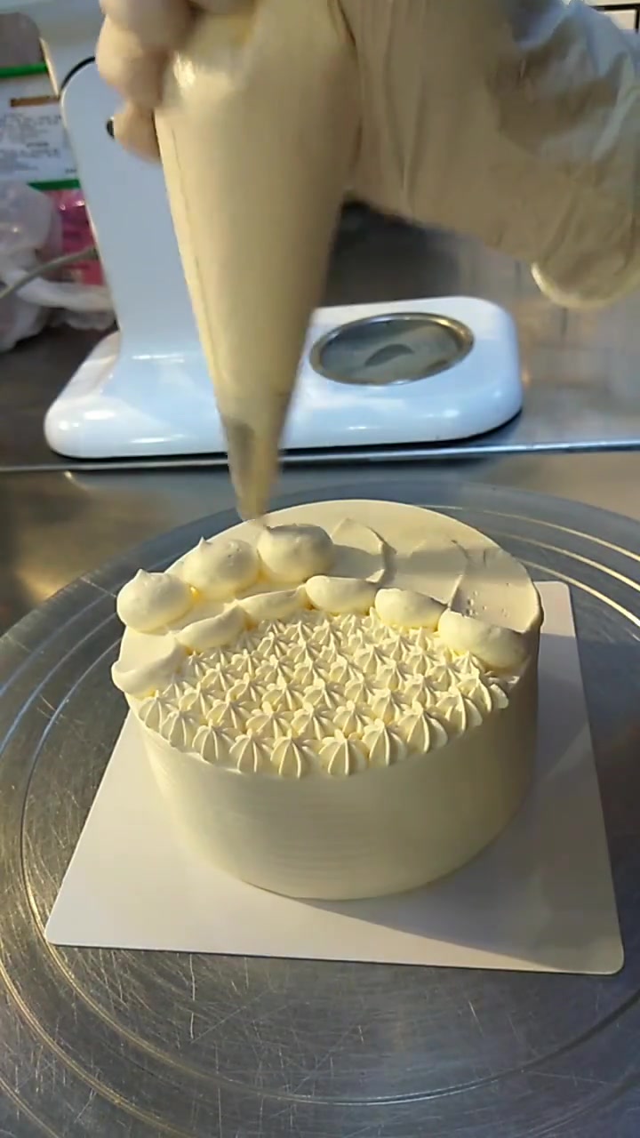 以鱼为主题的蛋糕制作教程,做完太漂亮了,这谁舍得吃啊