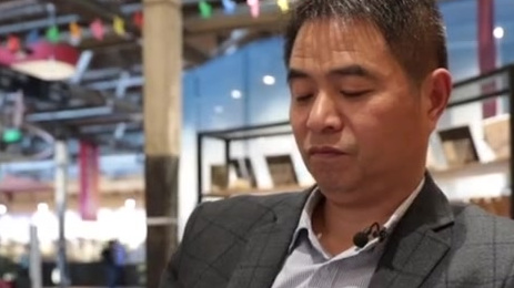 【易碎的非遗!蛋雕大师求助互联网,安侠们来支支招?】董一言是浙江杭州的一名非遗蛋雕大师,他