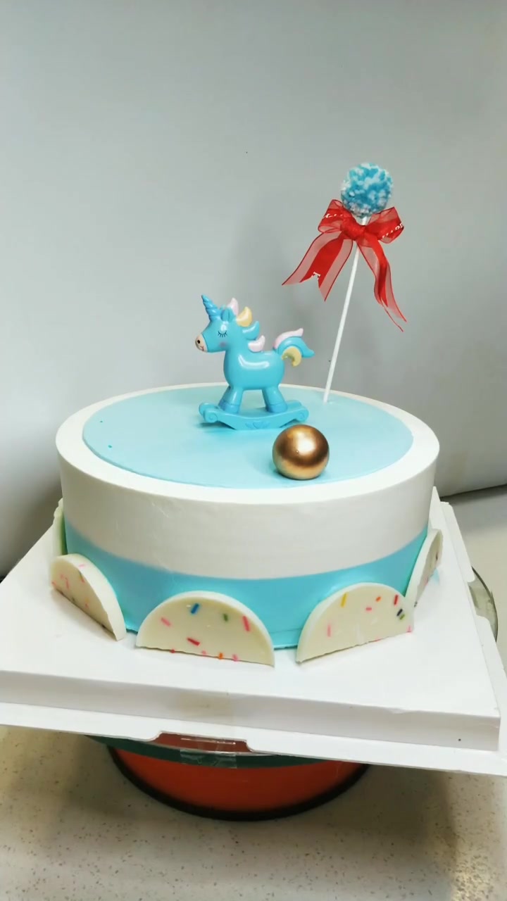 一个白奶油蛋糕坯的变身过程,成品美到不可方物!