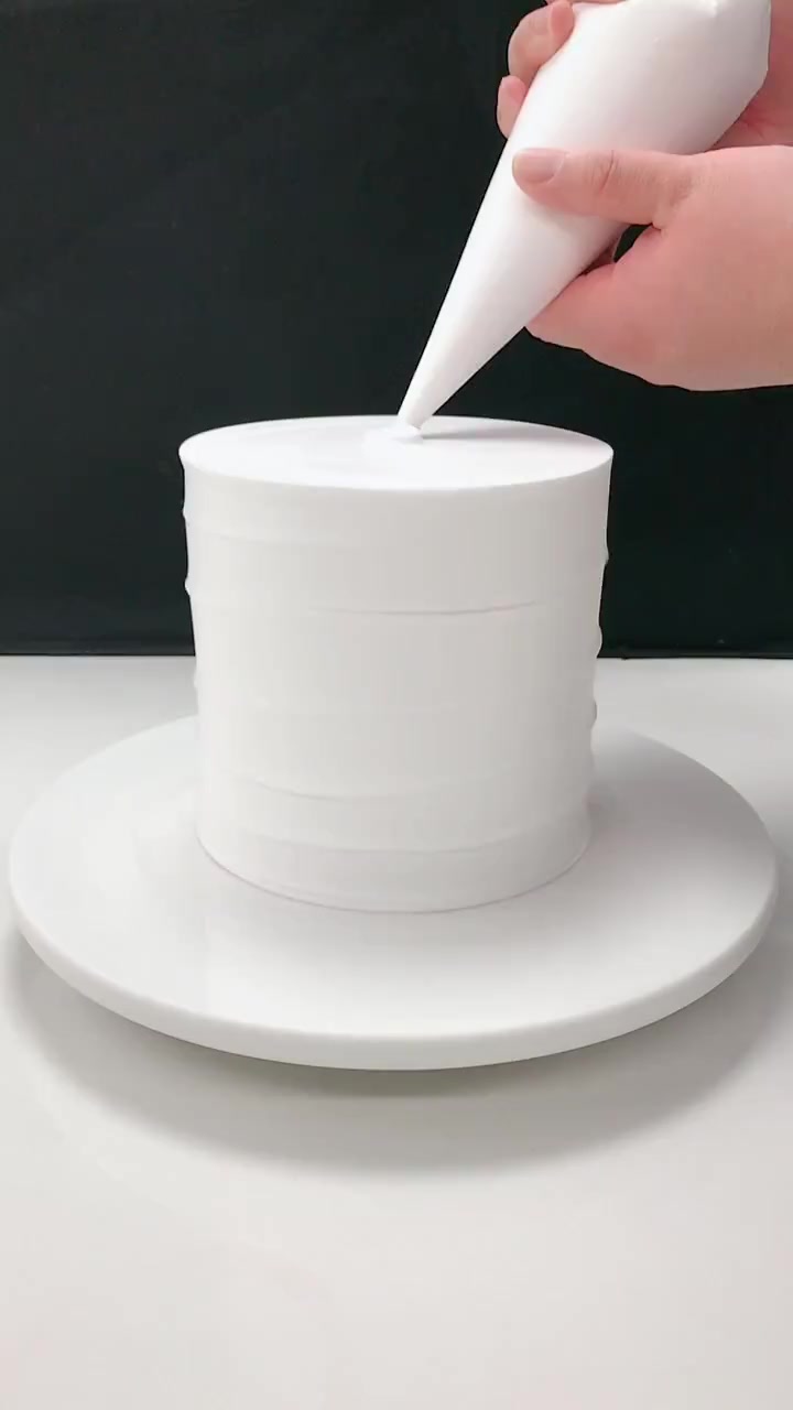 小女孩的彩虹小马宝莉蛋糕,彩虹这样做,成品也太好看了!