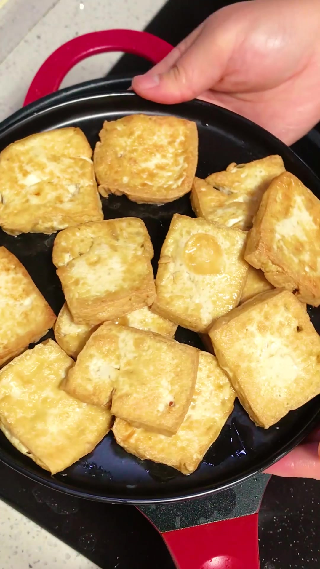 豆腐里打3个鸡蛋,简单一做,比大鱼大肉还好吃,天天吃都不腻