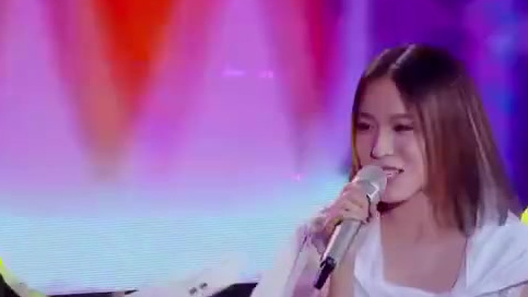 再次听飞儿乐队的歌还是挺有感触的,不过歌还是那些歌,感觉却不一样了,我还是喜欢詹雯婷