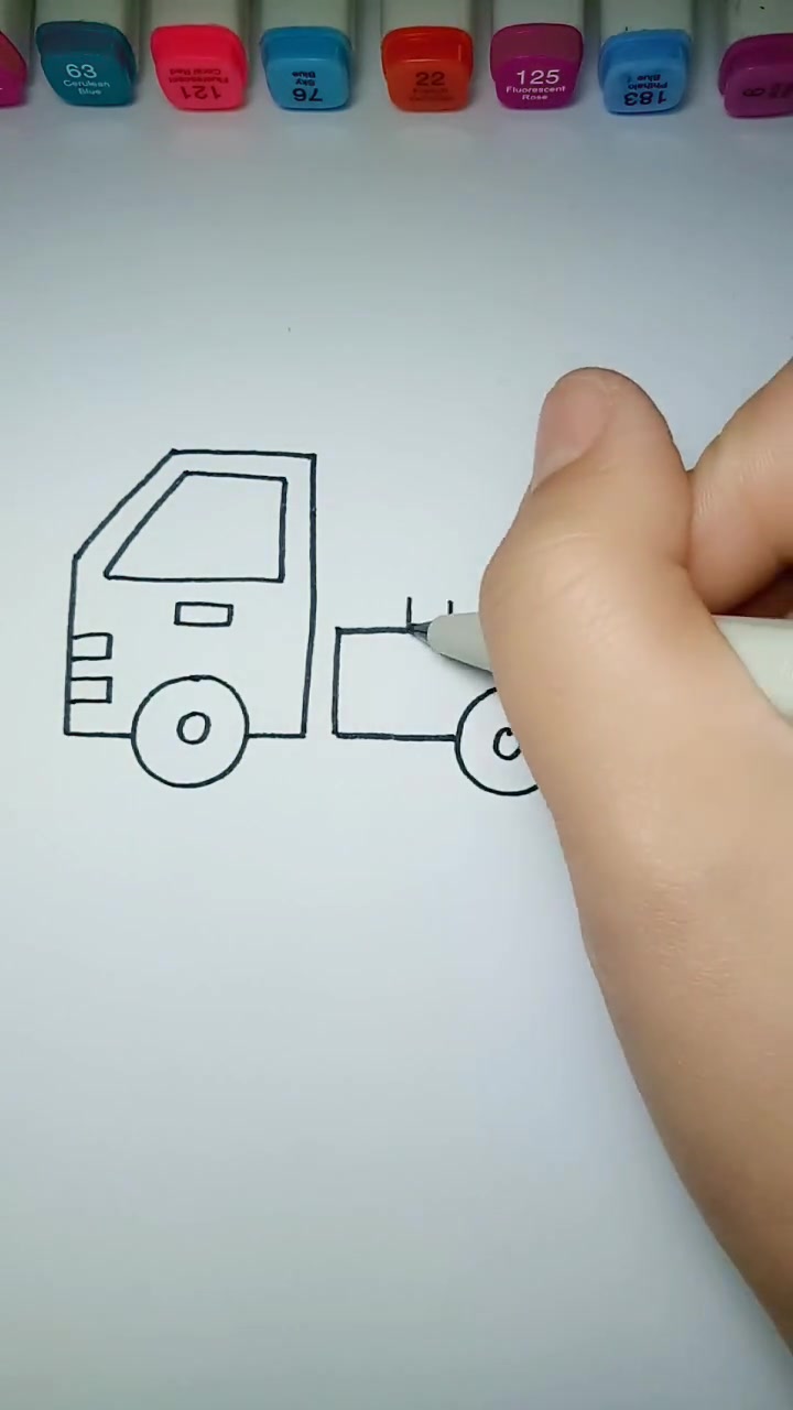 男孩子最喜欢的小汽车简笔画,画起来太简单了,赶紧学起来吧