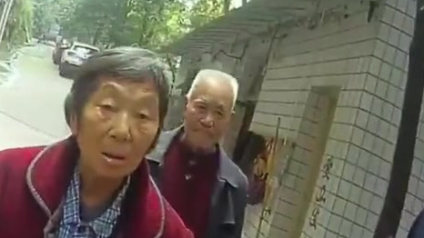 【孩子走失后只发朋友圈不报警?这种错误操作不要再出现】近日,一名6岁男孩在重庆渝北某小区与