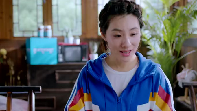 不论是曾经的奥运冠军,还是如今的演员、歌手、创业者、妈妈……各个身份的我都努力保持完美活力