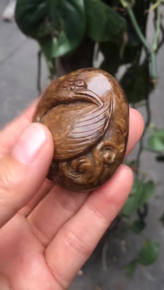 缅甸琥珀天鹅吊坠