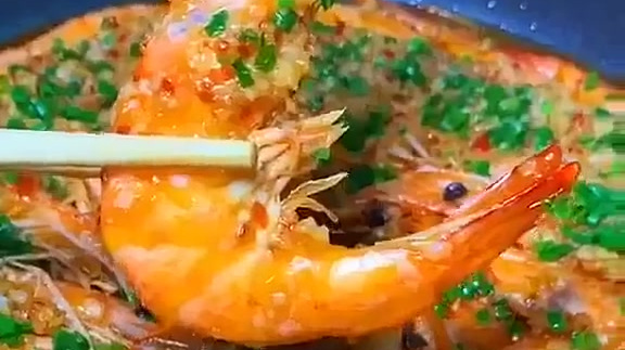 【看饿了!超美味的大虾做法】金针菇+大虾+蒜蓉,绝配做法,好吃到飞起,转存试试~