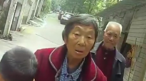 【孩子走失后只发朋友圈不报警?这种错误操作不要再出现!】近日,一名6岁男孩在重庆渝北某小区