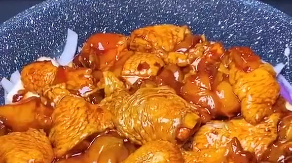 鸡肉这样做,超级简单又下饭,不会做饭的小白也可以做出美味佳肴~马住
