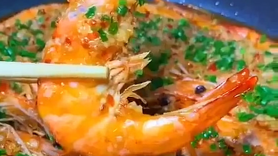 【看饿了!超美味的大虾做法】金针菇+大虾+蒜蓉,绝配做法,好吃到飞起,转存试试~