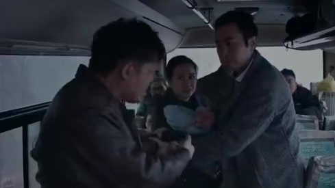 【梅姨未在湖南郴州落网已确认不是梅姨】16日有郴州本地朋友圈、微信群传播称,