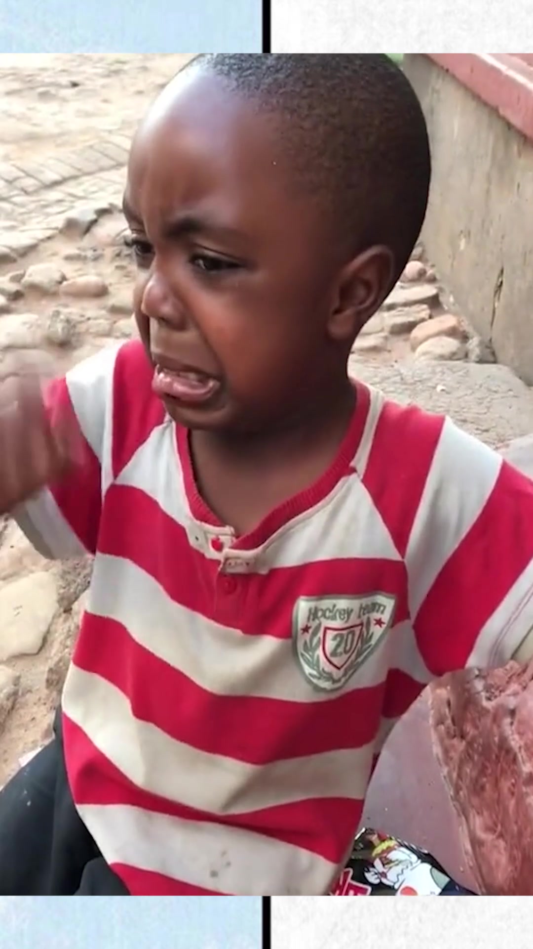 实拍非洲孩子试吃网红火鸡面,一口辣到怀疑人生,画面简直笑死了