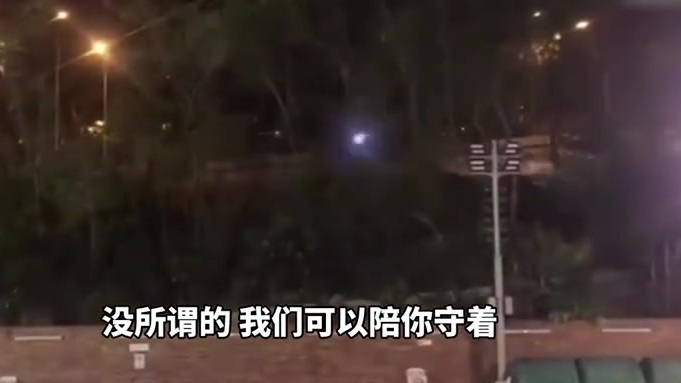 【用这条视频在下班点报复一下社会】阿sir实力劝香港理工大学的暴徒改邪归正,“一会6点下班