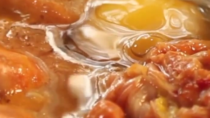 北京今天有点儿冷,就想吃点暖和的管饱的饮食,这道【大酱汤】再合适不过!海鲜蔬菜豆腐都在里面