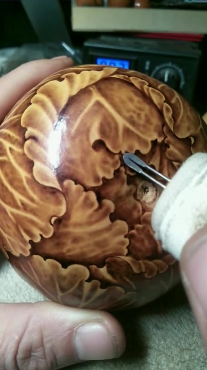 葫芦烙画白菜换猪肉,网友:赶快来看一看这神奇的一幕吧!