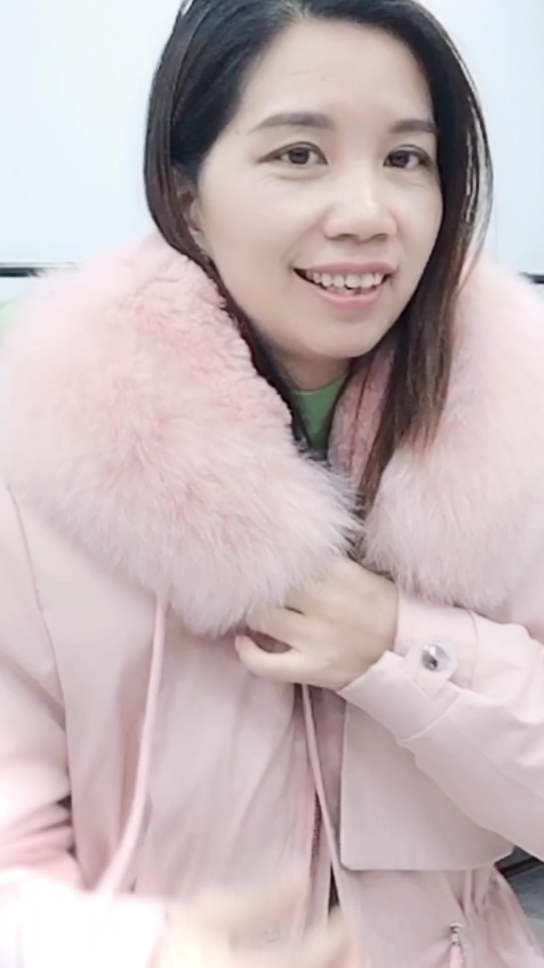 四五十岁的女人再不打扮就老了,“派克服”,洋气衬肤白又美丽