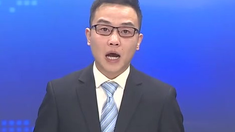 【跳蚤市场爱心义卖 情暖冬日】“快来买呀,全场商品大甩卖啦……”11月24日上午,伴随着热