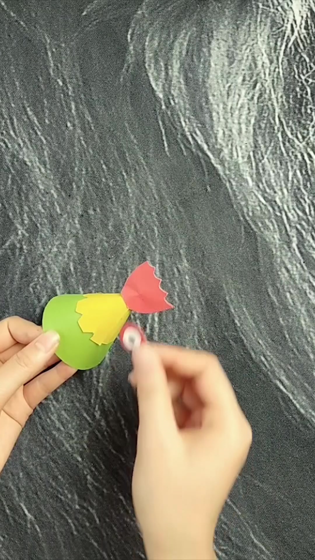 以前还没有闹钟的时候,都是公鸡打鸣叫你起床吗,立体大公鸡教学