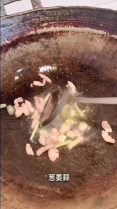 家焖大黄花鱼,家常做法,香的让人忍不住想流口水
