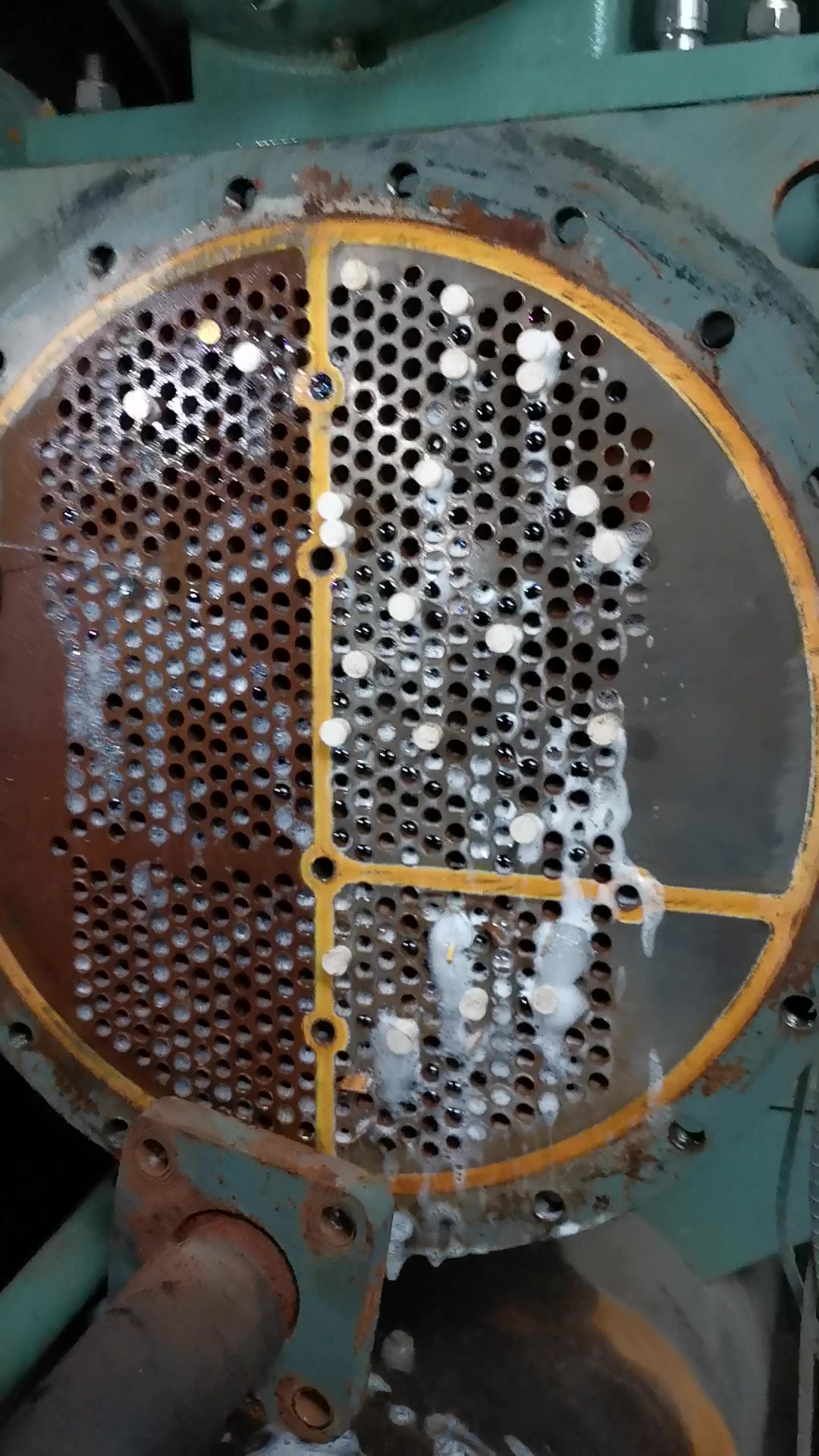 干式壳管式蒸发器检漏维修,压缩机进水维修
