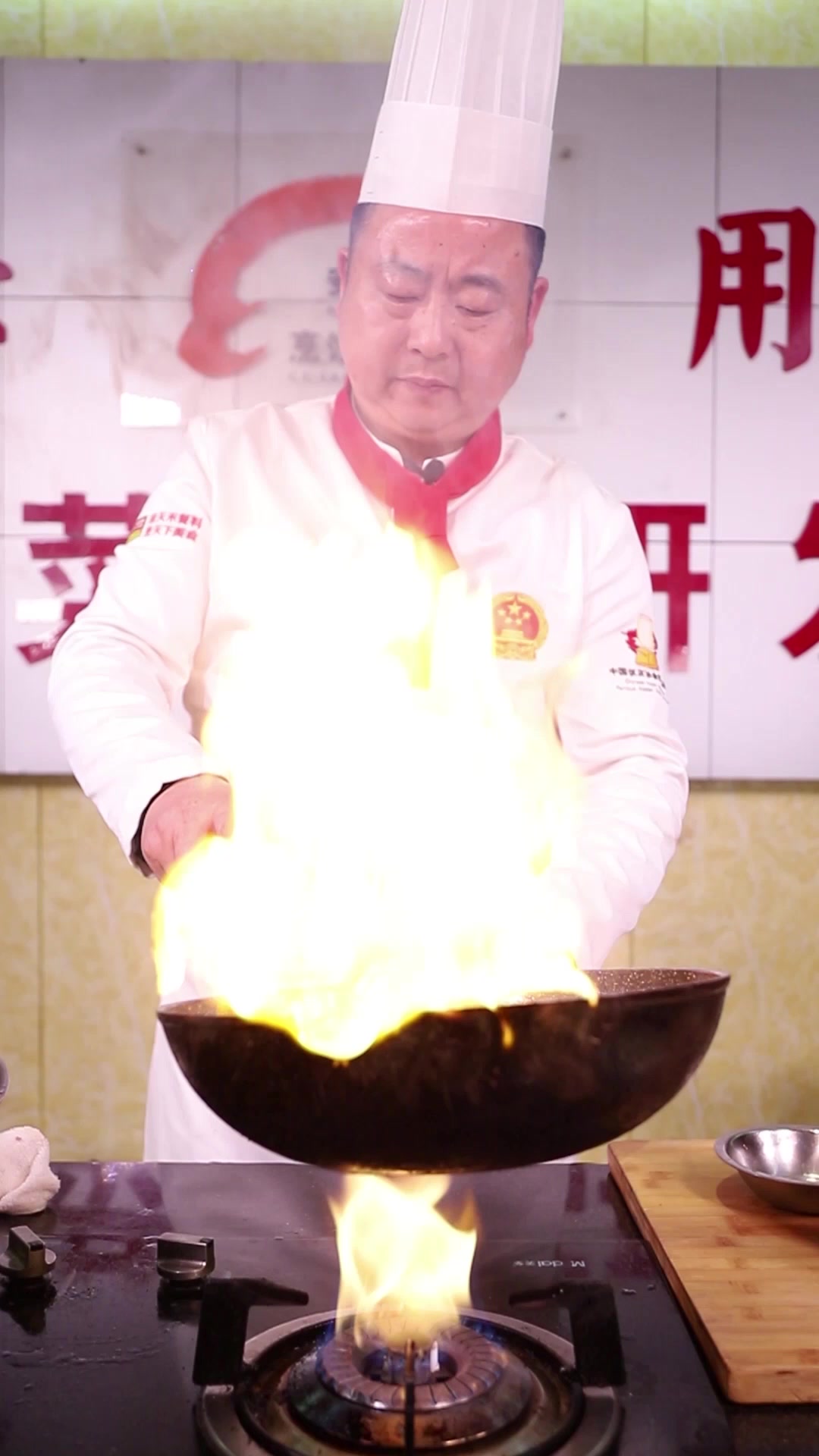 带你吃遍全中国之广东篇——酸笋焖鸭