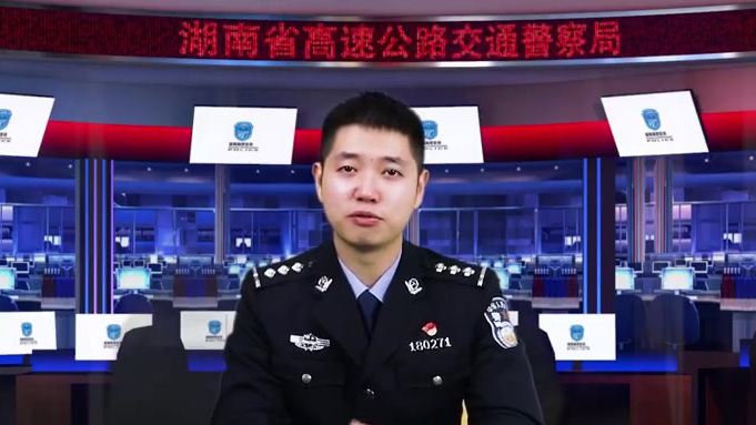 【您不可以为了利益“非法改装”】有很多的面包车驾驶人,喜欢把面包车的座椅拆掉以扩大车厢运货