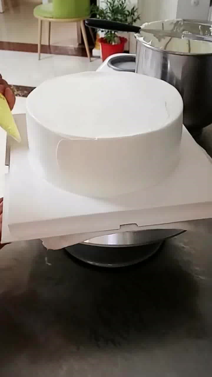 阳光活力黄奶油蛋糕,两只小猴子敲可爱,生肖猴专属生日礼物!