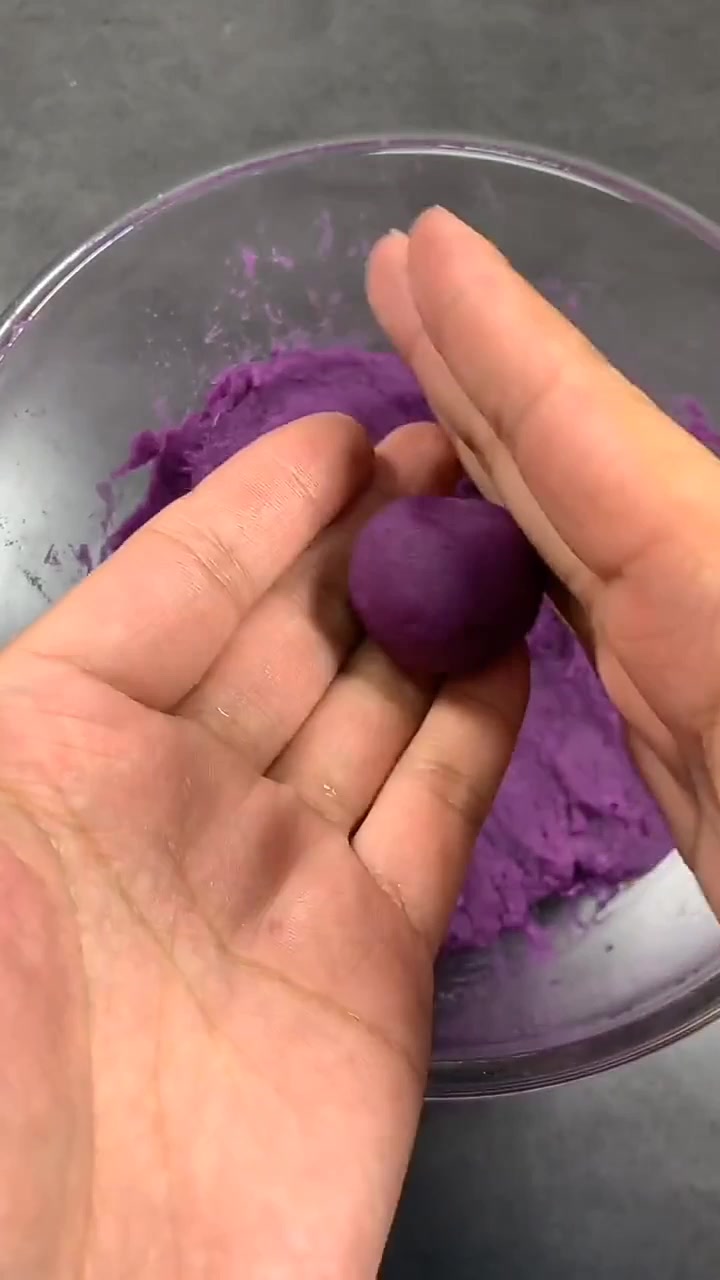 糯米紫薯团的制作教程过年必上的一道菜