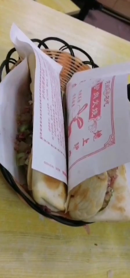 没在沧州吃的所谓的正宗河间驴肉火烧
