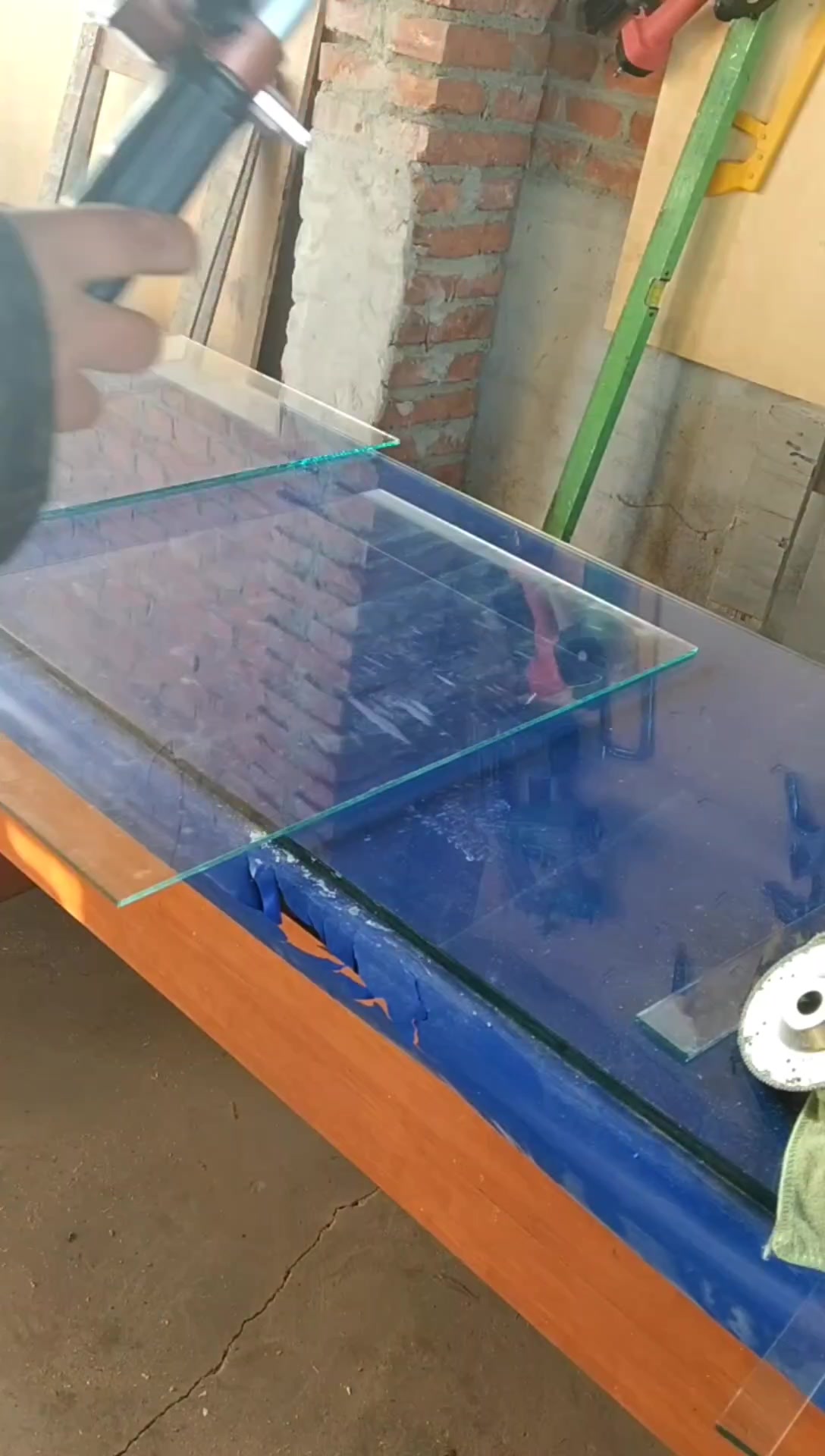 鱼缸制作过程,看看怎么样?