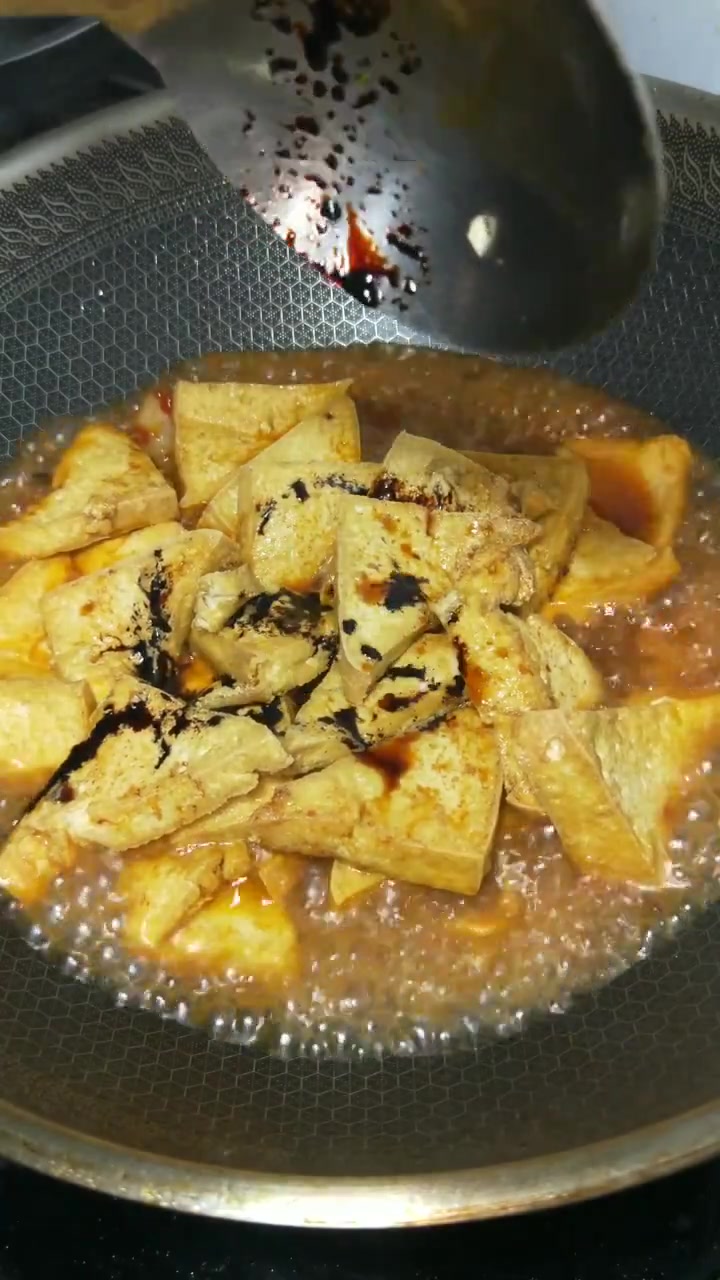 家常菜木耳炒豆腐,看着超级有食欲,你也来尝试一下吧