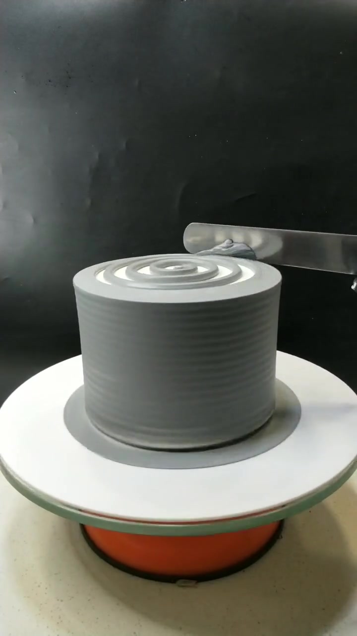 一款时尚简洁的蛋糕,有时候只要一把工具就能完成,就像这一款!