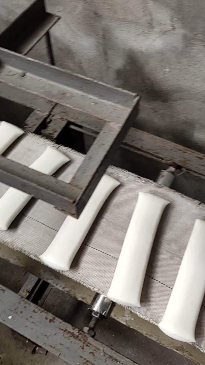 热腾腾的年糕生产坊,许多8090后童年的回忆