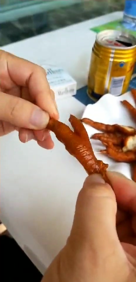 吃过超弹性的福建洪濑鸡爪吗?特色名小吃诱惑吧