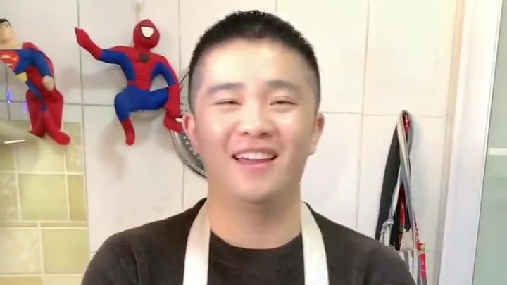 冬天适合吃点羊肉,那羊肉怎么做才好吃呢,孜然羊肉了解下。